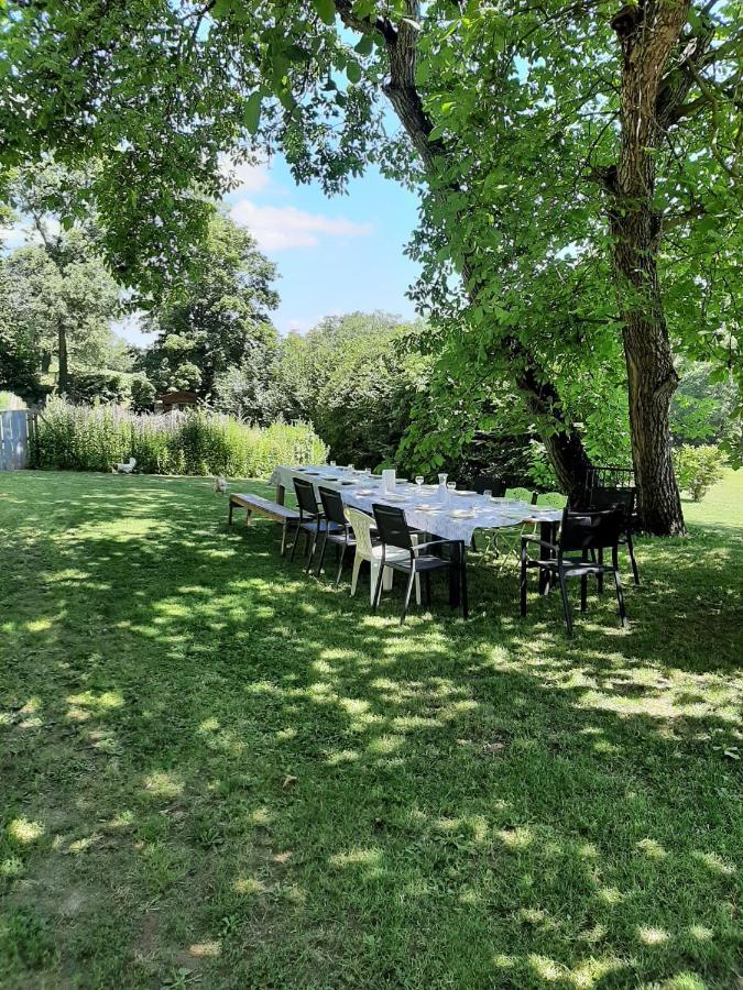 Gites Le Vieux Vinzelles Volvic Exterior photo
