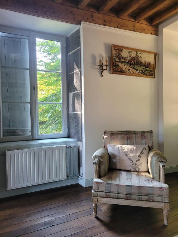 Gites Le Vieux Vinzelles Volvic Exterior photo